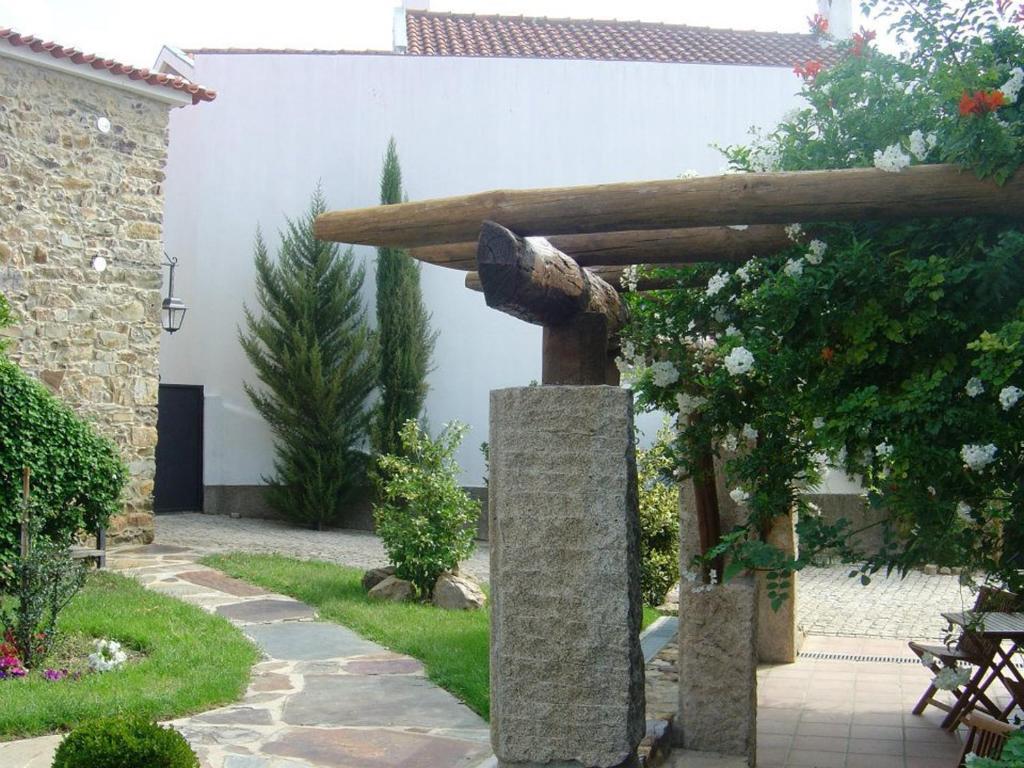 Casa Santa Catarina Otel Penha Garcia Dış mekan fotoğraf